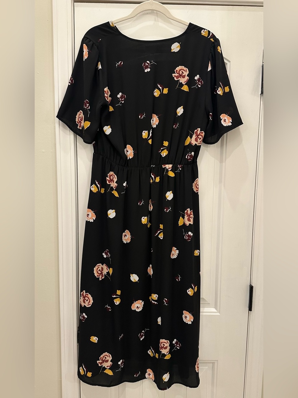 1. State Black Floral V-Neck Midi Dress M - Picture 8 of 10